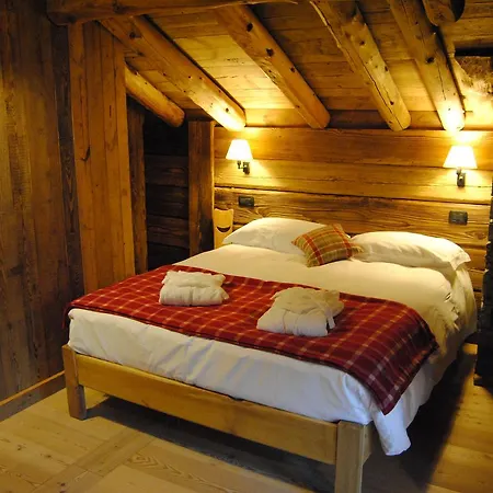 Hotel Frantze, Le Rascard 1721 Champoluc Exterior foto