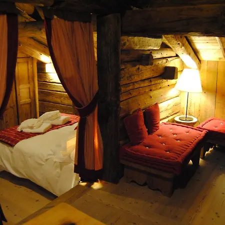 Hotel Frantze, Le Rascard 1721 Champoluc Exterior foto