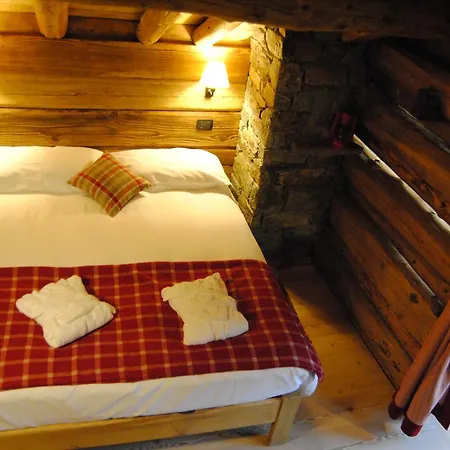 Hotel Frantze, Le Rascard 1721 Champoluc Exterior foto