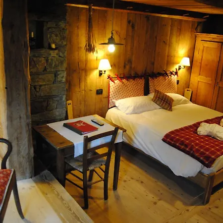 Hotel Frantze, Le Rascard 1721 Champoluc Exterior foto